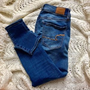 AEO Hi-Rise Jegging Crop - Size 2 SHORT